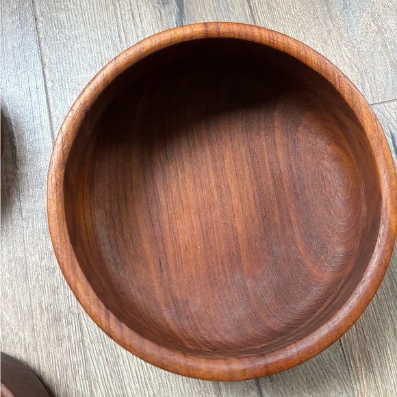 Vintage Mid Century Teak Wood Salad Bowl Set Large 9” Serving Bowl Two 6” Bowls - Picture 14 of 16